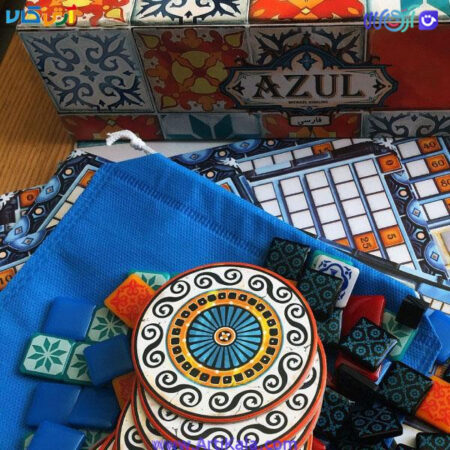 تصویر محتویات داخل جعبه بازی رومیزی ازول AZUL